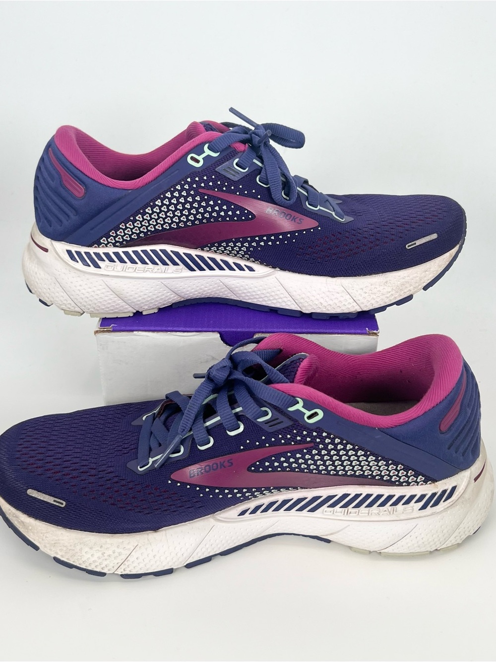 Brooks Adrenaline GTS 22 Purple Athletic Running Shoes Sneakers - WOMENS 8
